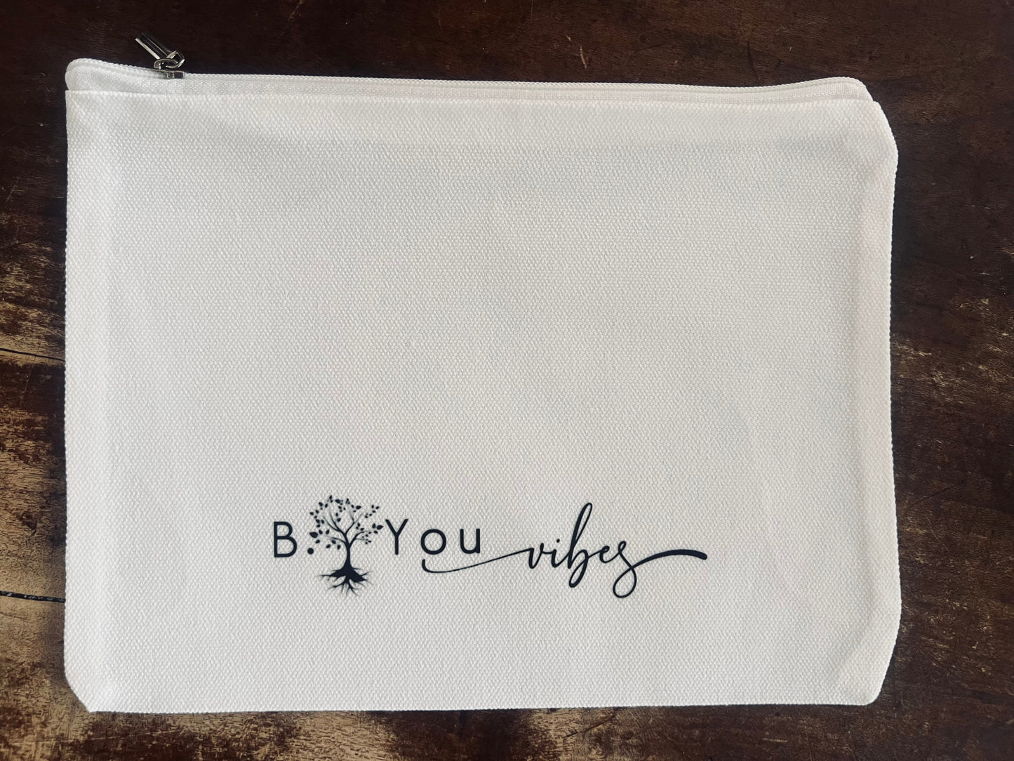 Pochette BYOU Vibes – Élégance minimaliste